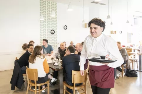La Salle à Manger de Grenoble - Moundher (formation service SKOLA Restauration)