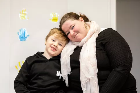 Maison des familles de Montdidier - . Baptiste et sa maman Aurore